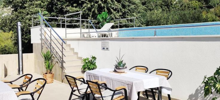 Holiday Home Макарска Экстерьер фото