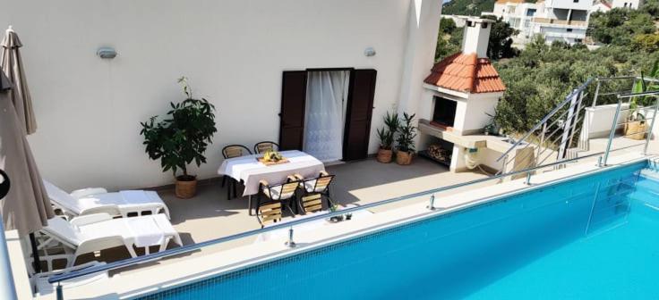 Holiday Home Макарска Экстерьер фото