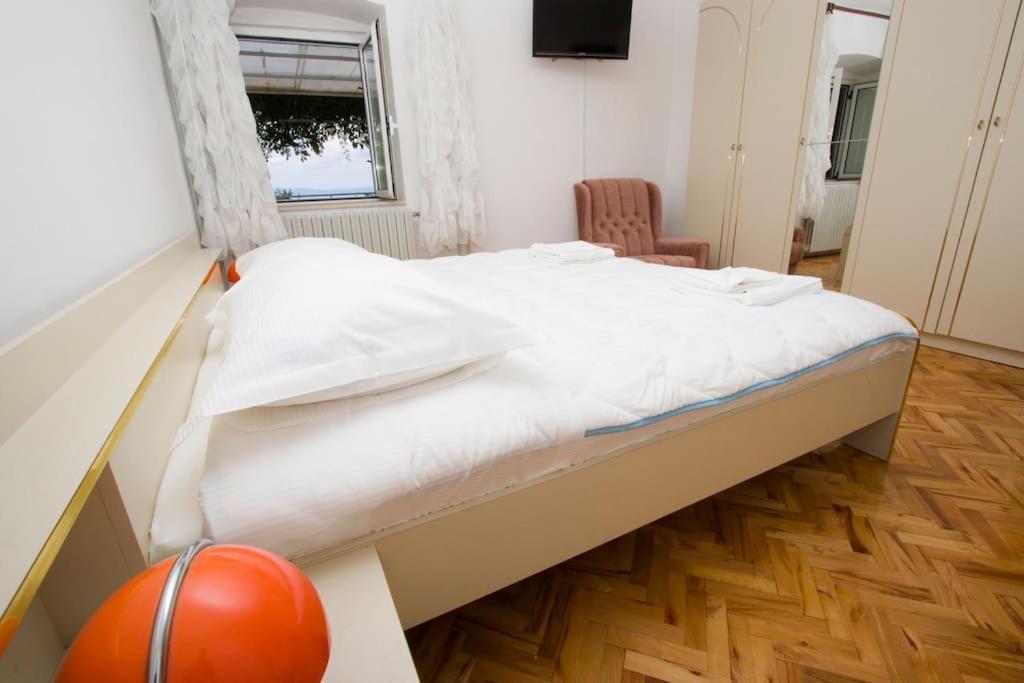Holiday Home Макарска Экстерьер фото